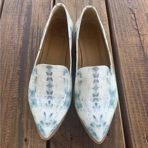 Coclico Women's Nairutya Air Slip-On Loafer White Blue 36